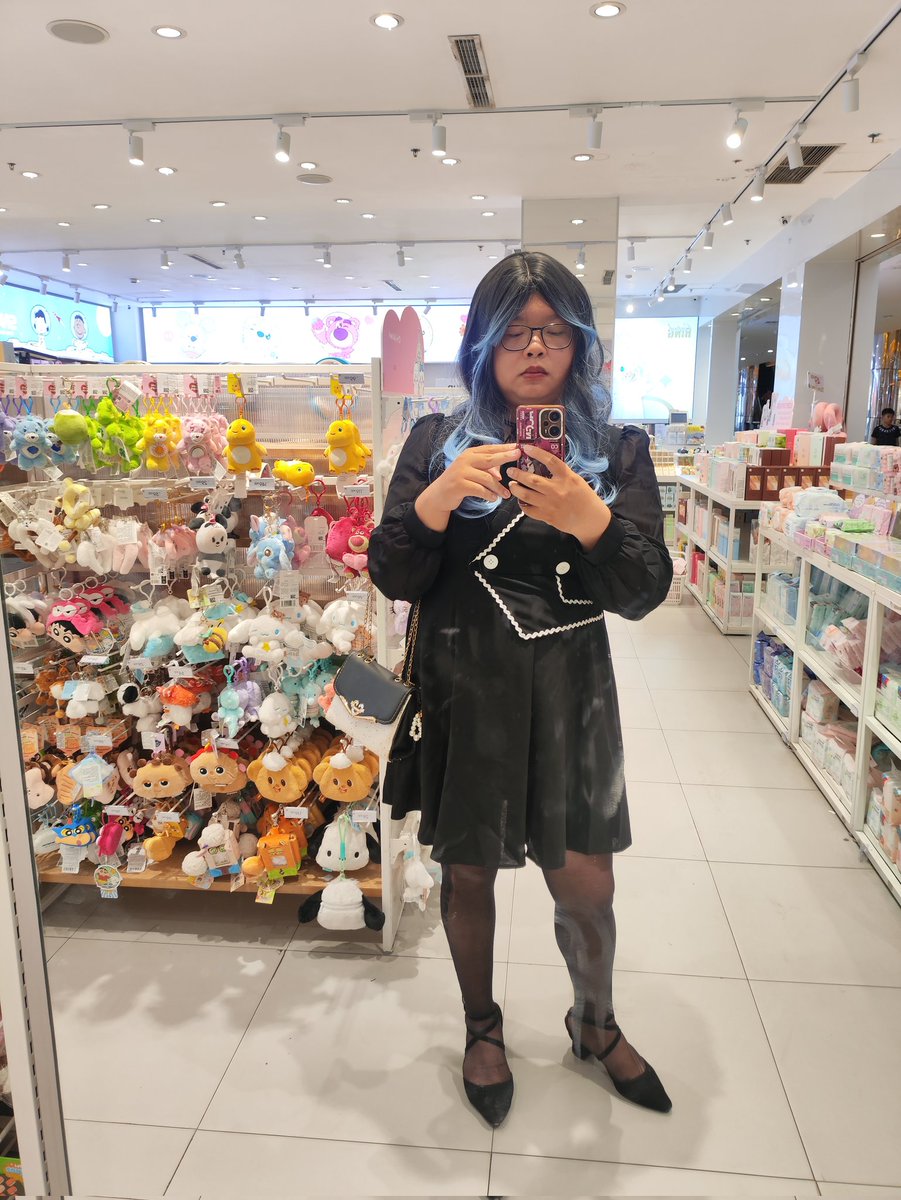 floo_babe's tweet photo. Gak ada yg tau aku lagi crossdress terus ganti baju ke mobil pake baju cowo. Saya aslinya 2 orang kwkwkwkwk. 

#crossdress #cder #femboy #cderlonte https://t.co/fV99Cz0C87