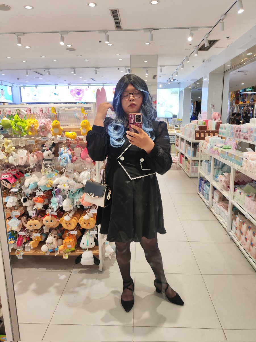 floo_babe's tweet photo. Gak ada yg tau aku lagi crossdress terus ganti baju ke mobil pake baju cowo. Saya aslinya 2 orang kwkwkwkwk. 

#crossdress #cder #femboy #cderlonte https://t.co/fV99Cz0C87
