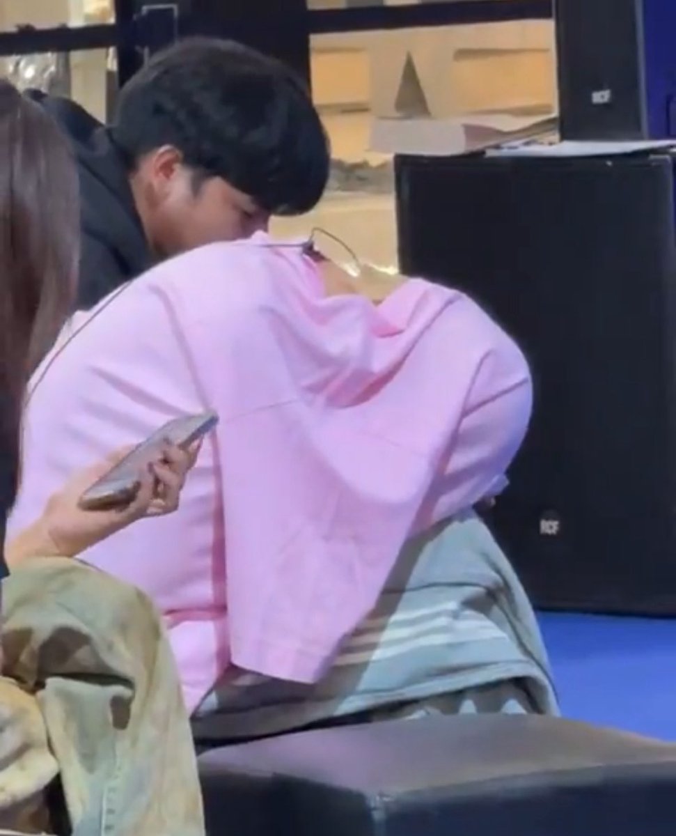 𝑮𝒊𝒏𝒖𝒂𝒓𝒚 (rest) tweet media