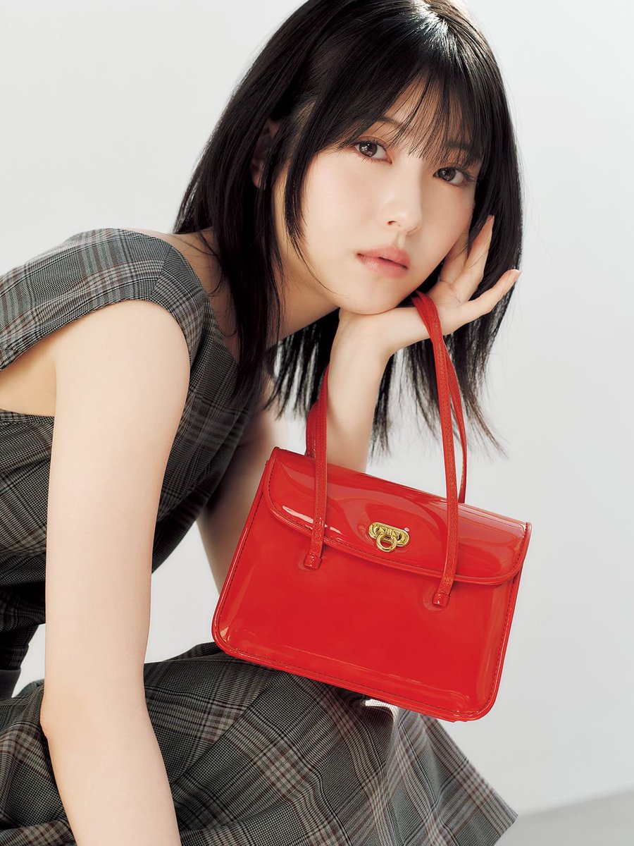 HappySakeLife2's tweet image. 📸興収ポストで使用した素材写真。
sweetweb.jp/archives/15344…
sp.25ans.jp/jewelry/bulgar…

ライバルの少ない正月明けの1月頭から公開してれば50億を超えてたかもな。でもまあ、予想を超える大ヒットにはなった。45億の突破は11週か12週目かな。

#sweet
#浜辺美波
#25ans
#目黒蓮
#ほどなくお別れです