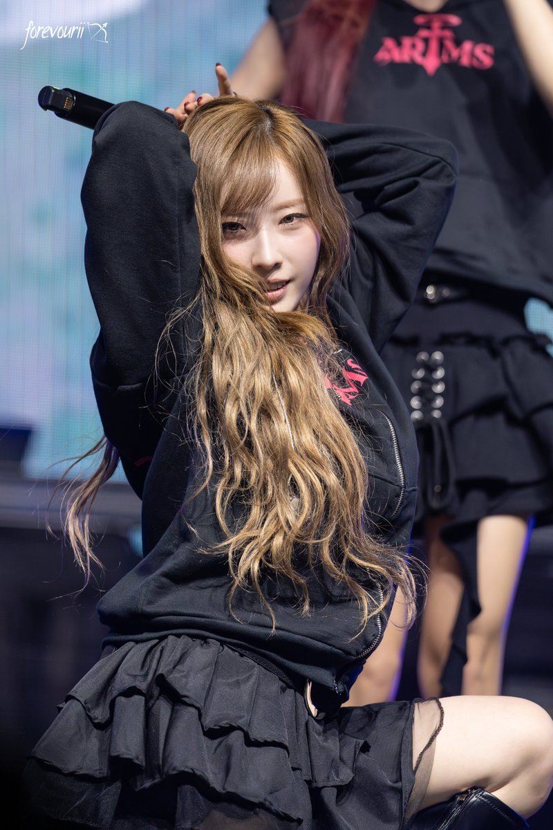 forevourii tweet media