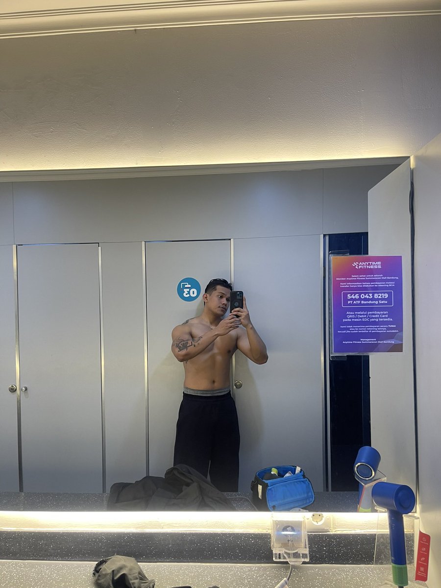 Fajarmo3's tweet image. Jadi kapan mau gym bareng #bandung