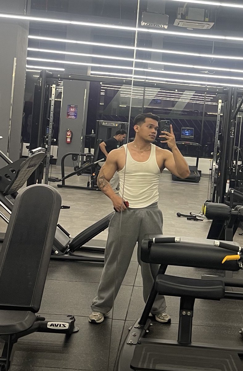 Fajarmo3's tweet image. Jadi kapan mau gym bareng #bandung