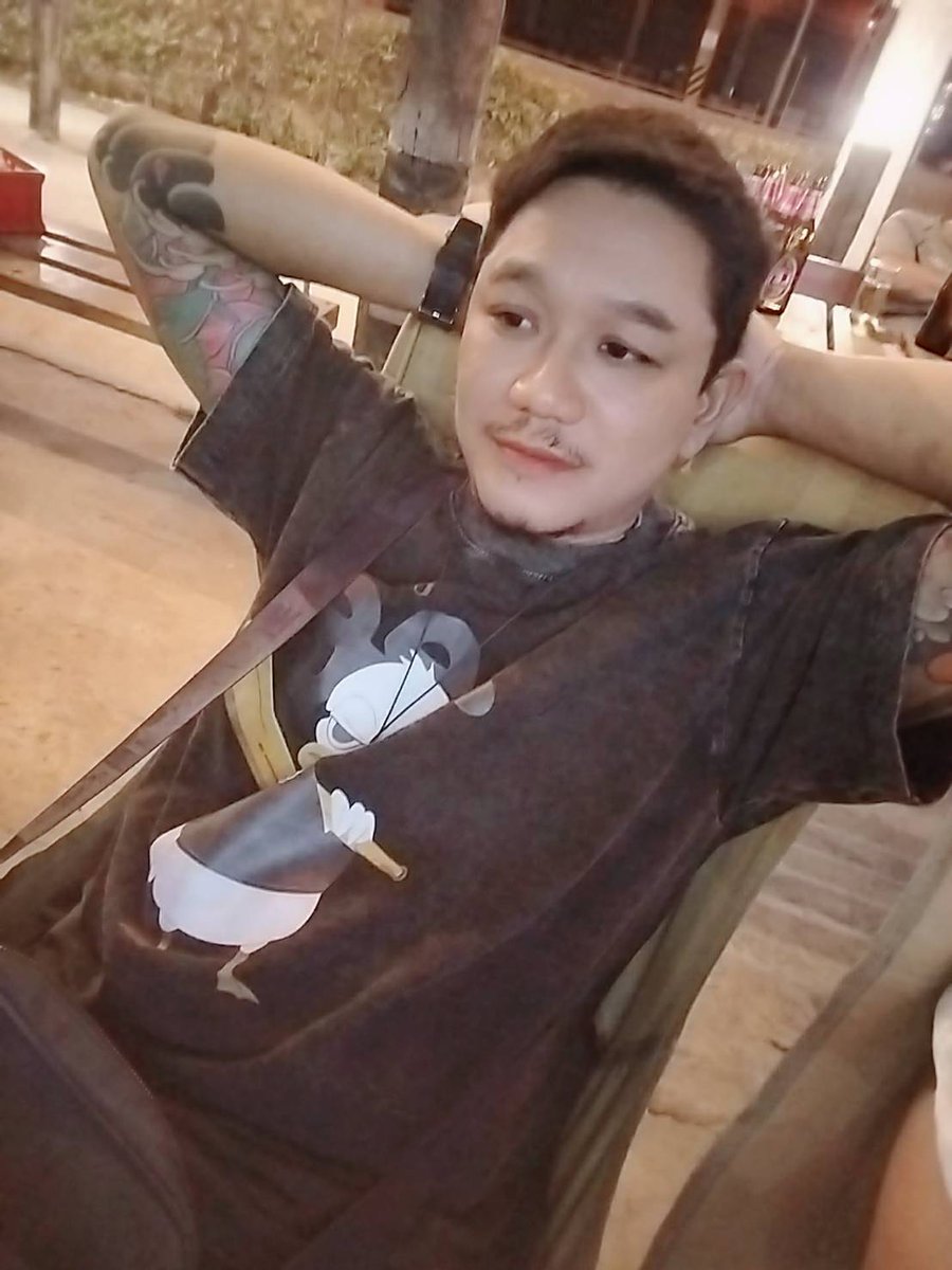 xnnph260184's tweet photo. มาบโป่ง พานทอง ทักได้นะครับ https://t.co/zkHO5aKozy