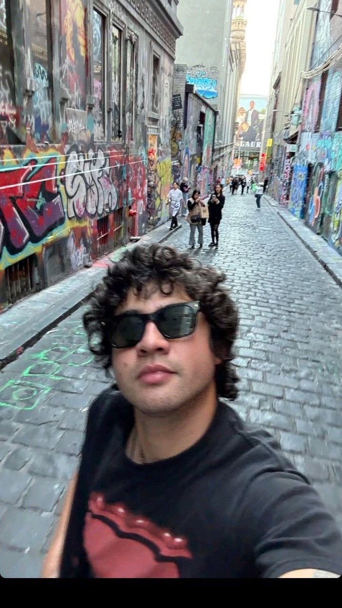 CALXDARLING_'s tweet image. ⊹ ࣪ good morning moots !! 💓💓 hope you all have a great Friday !!  … here is curly haired cal for the tl &amp;lt;3  ⊹♡

#5SOS #CALUMHOOD