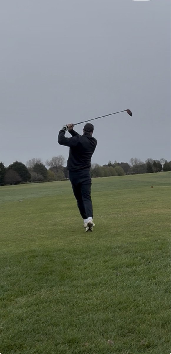 Simon❌ tweet media