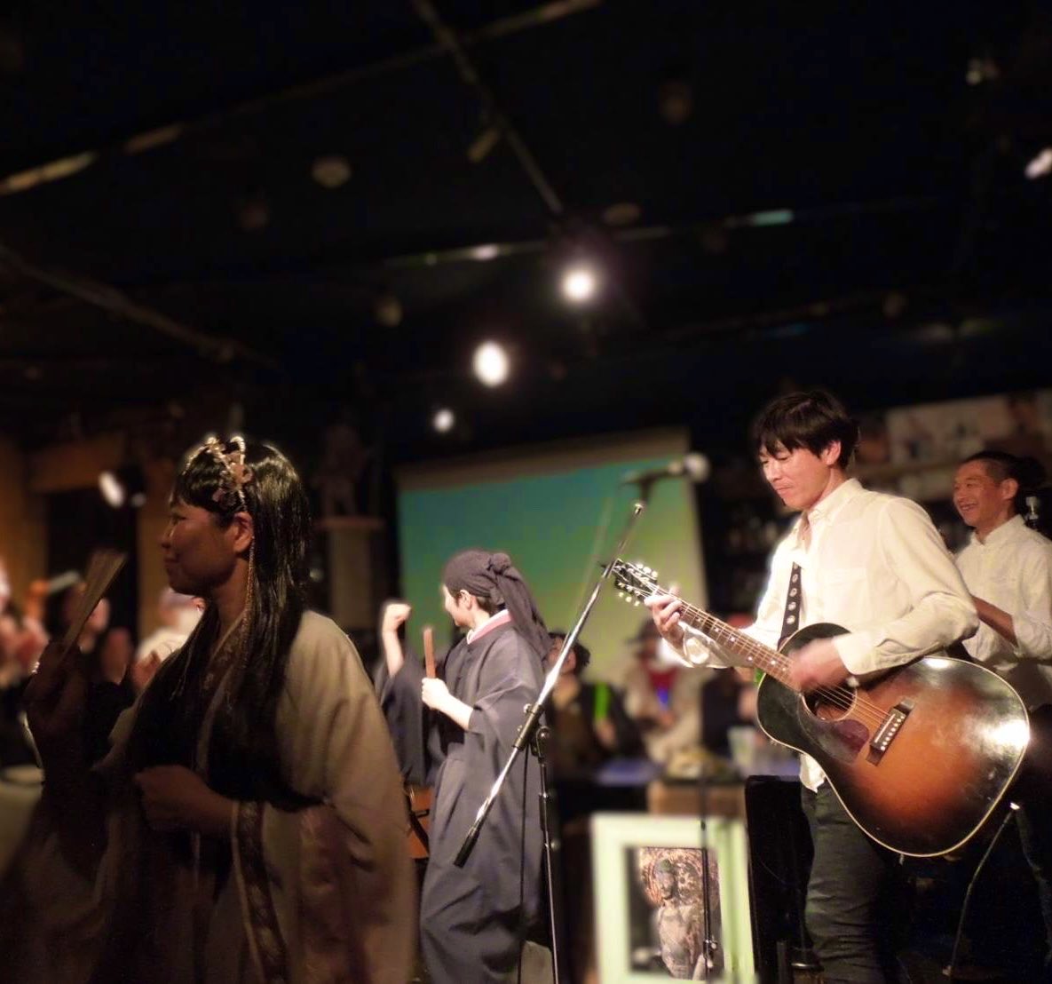 あべさとえ tweet media