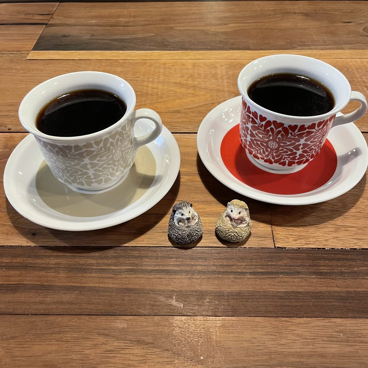 4月10日(金)
これから雨降りの札幌。
雨宿りの珈琲をどうぞ。
ハリネズミ珈琲店
本日も23:00まで営業しております。
ホッとするひと時を是非。