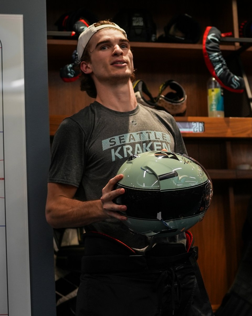 SeattleKraken's tweet photo. bigger than hockey 💙🩵 https://t.co/j5xK6Lsw6r