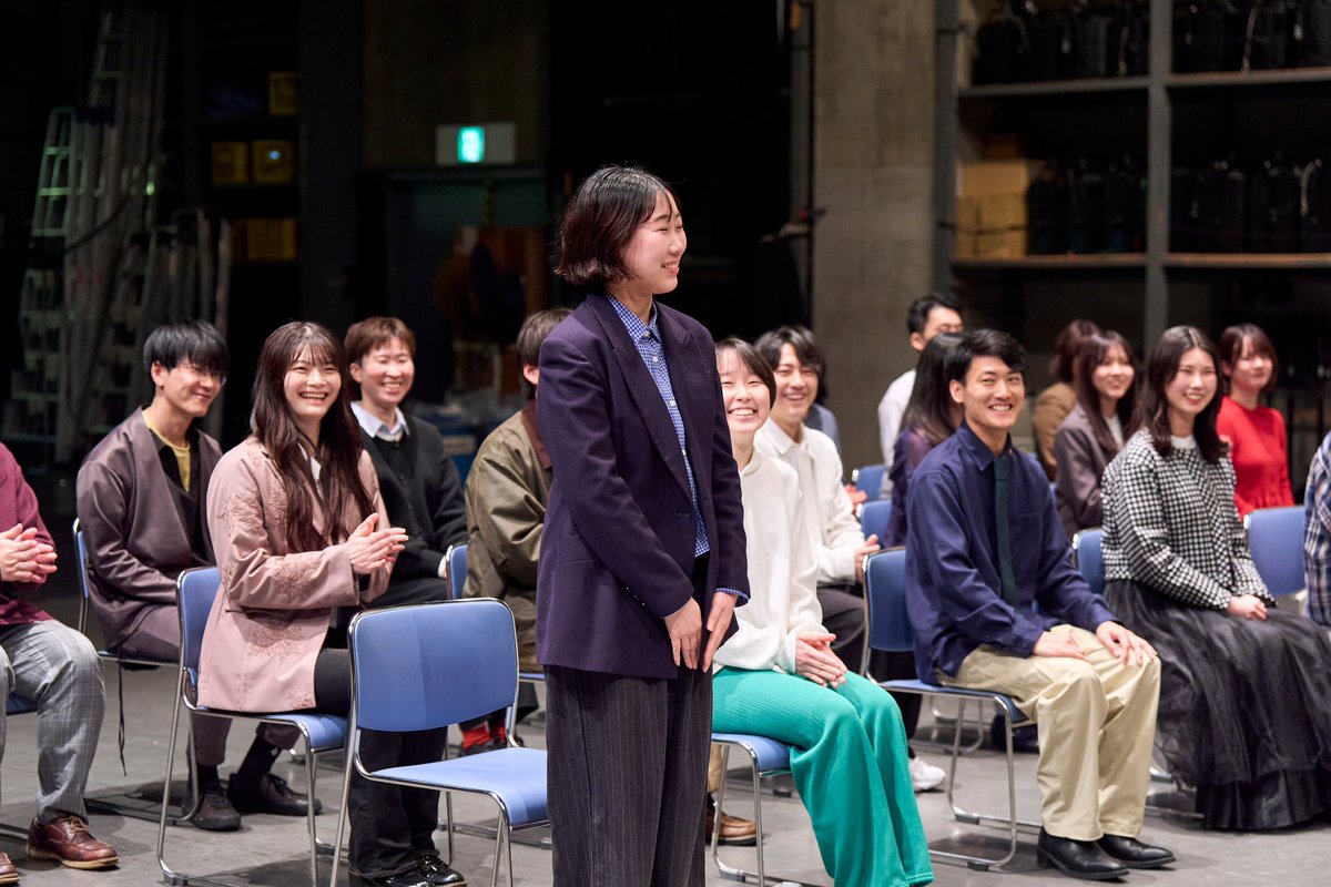 cocoon_a_s's tweet photo. 新年度となり、コクーンアクターズスタジオは新たに20名の3期生を迎えました✨
4/1に行われた、開講式とオリエンテーションの様子をご紹介！
3期生は、これから一年間、様々な分野の第一線で活躍する講師のもと、レッスンを通して学びを深めていきます🌱 https://t.co/HTkHzaOVlx