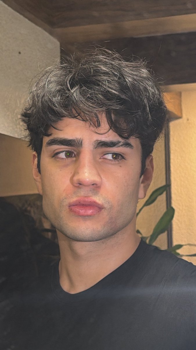 Aaron Mercury tweet media