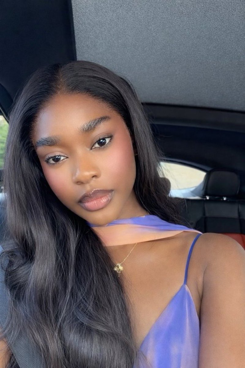 Obianuju🌻 tweet media