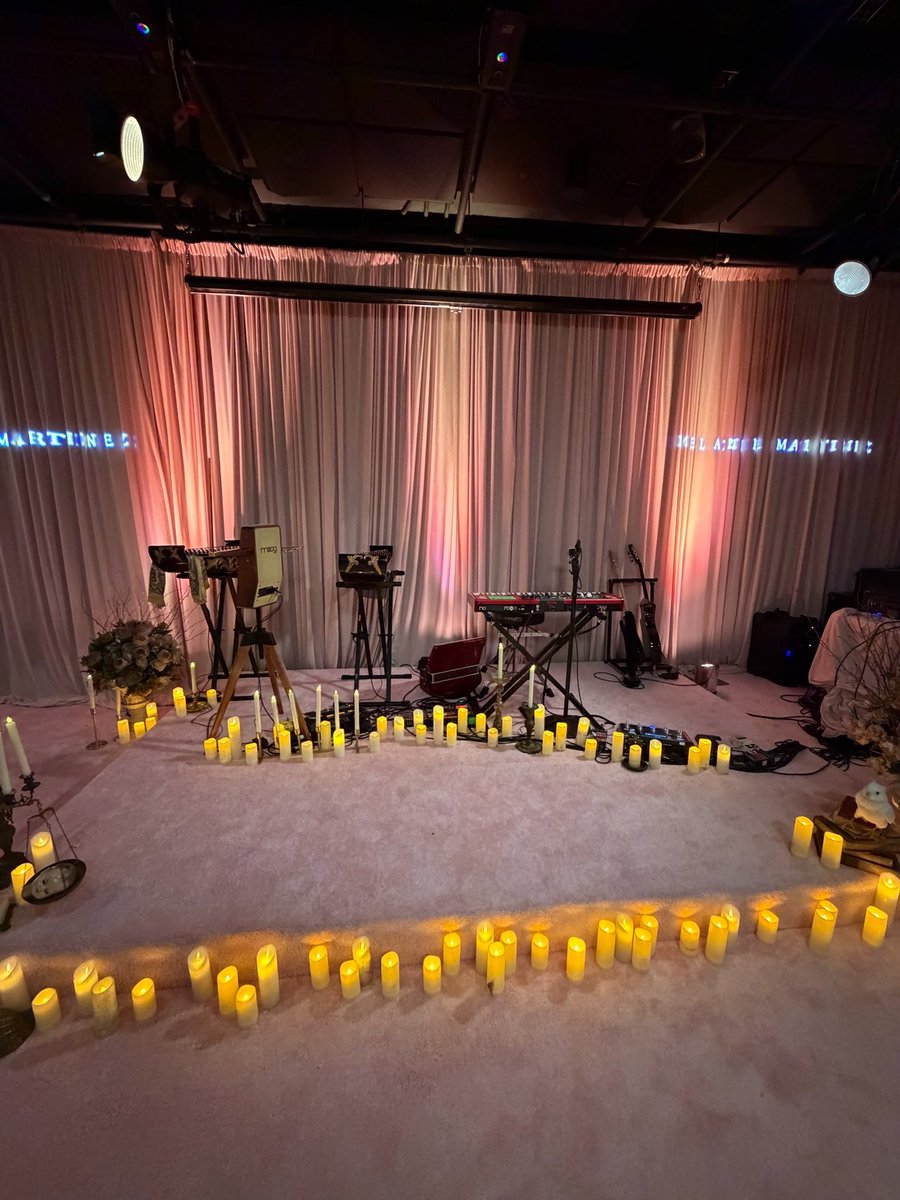 MelanieMBrasil's tweet photo. Registros do evento promovido pela Amazon Music em comemoração ao lançamento do álbum HADES, de Melanie Martinez. 

Fotos publicadas por @jtoreup. https://t.co/So9afhi43j