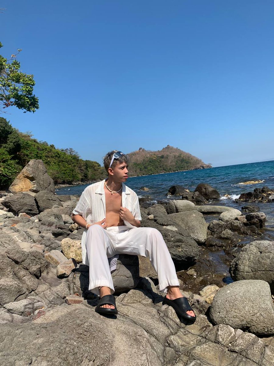supremo_oooo's tweet photo. This kind of therapy 🏊‍♂️💦 #mlm https://t.co/QI4Zep6Hxu