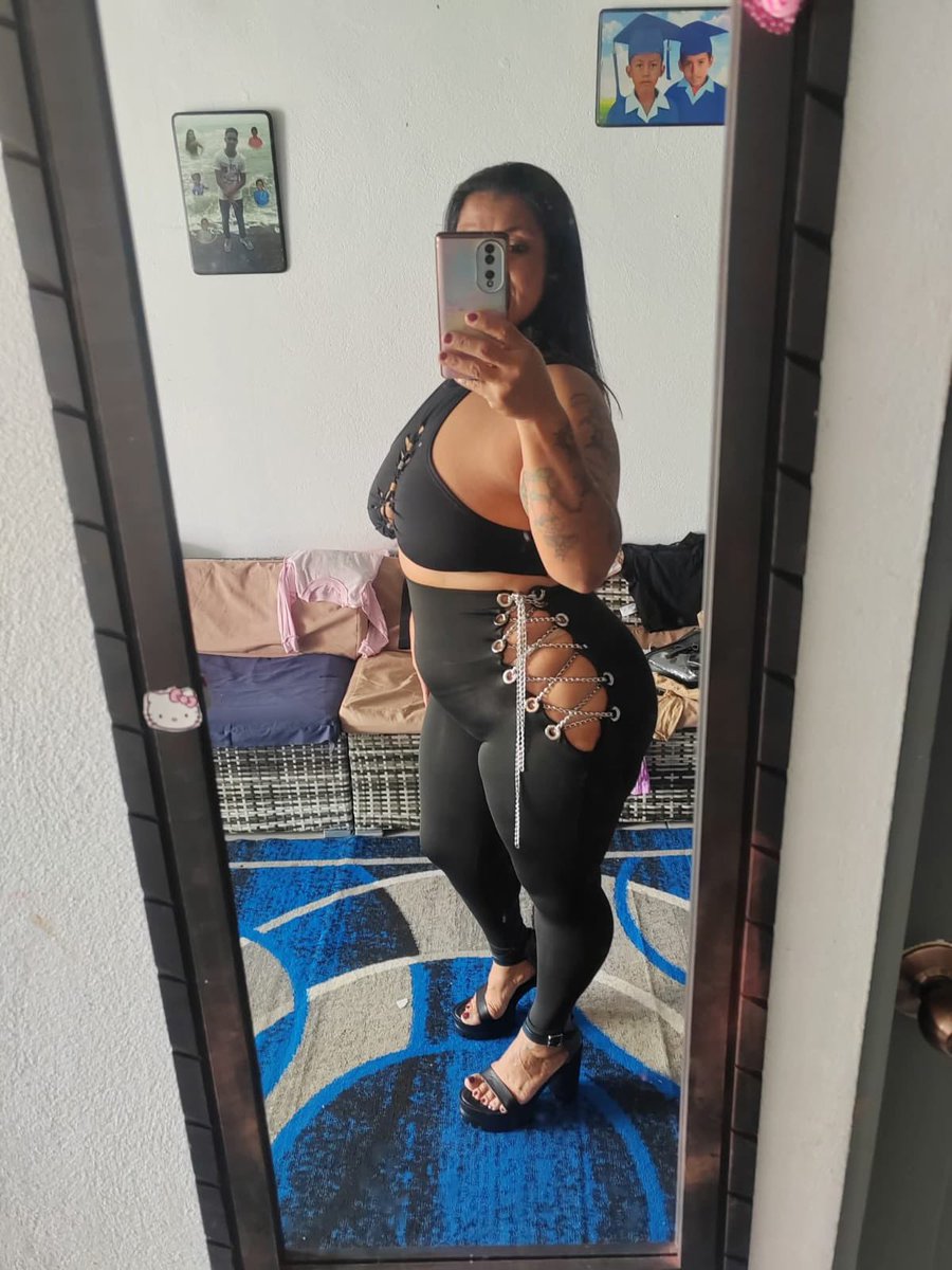 Sexyfeetlatinas 👑 tweet media