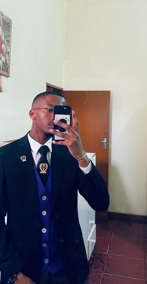 Kgoroentle tweet media