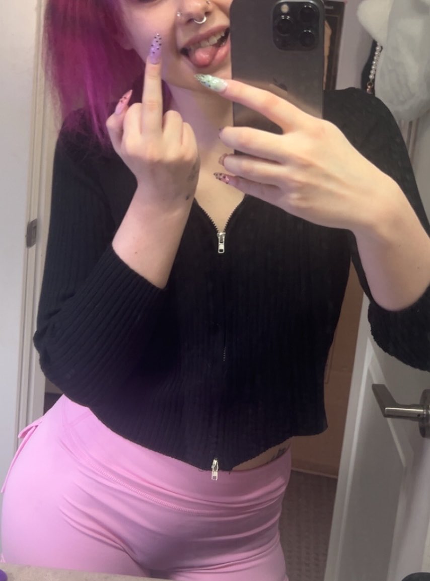 ♡ Chloë Doll ⋆𐙚₊˚ BDAY 4/24 tweet media