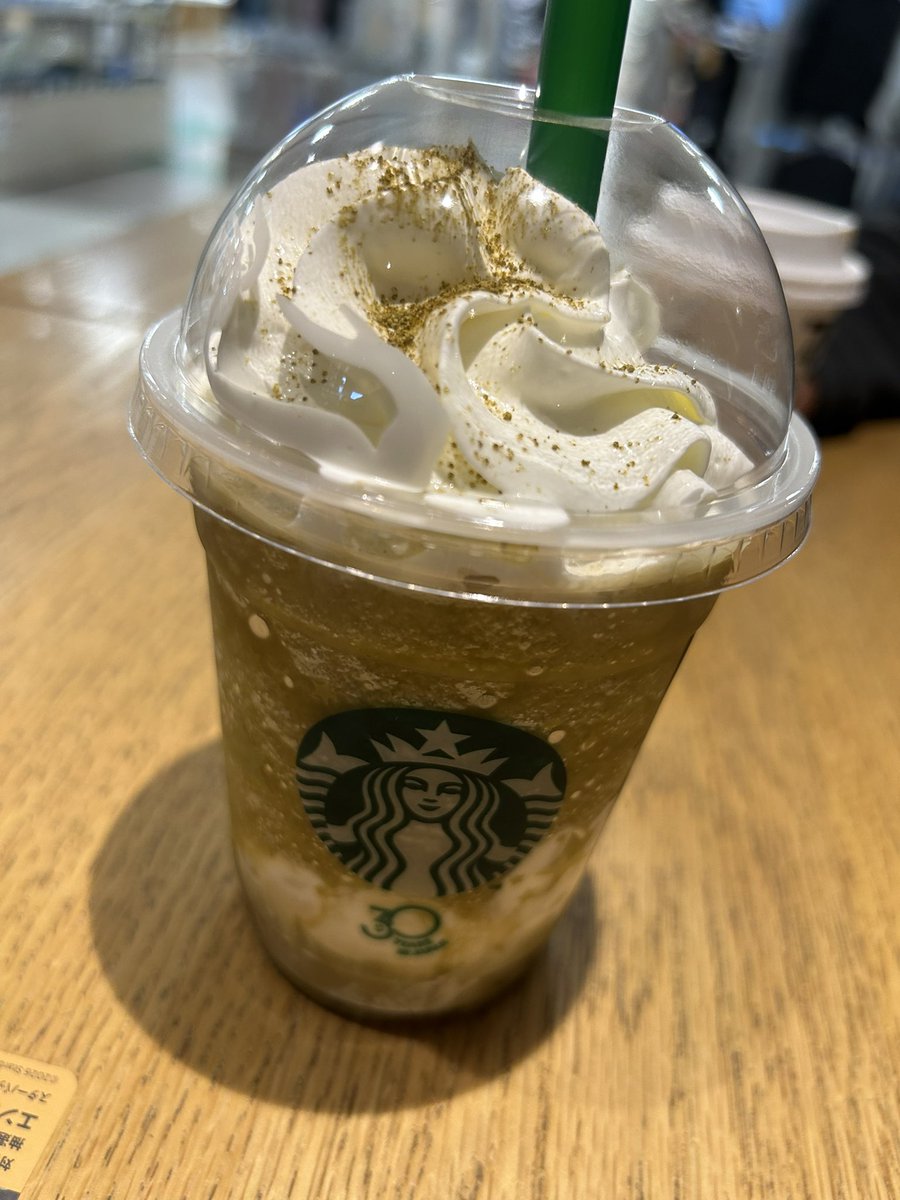 念願の！！！ほうじ茶フラぺ
(っ'ヮ'c)＜ｵｲｼｨｨｨｨ