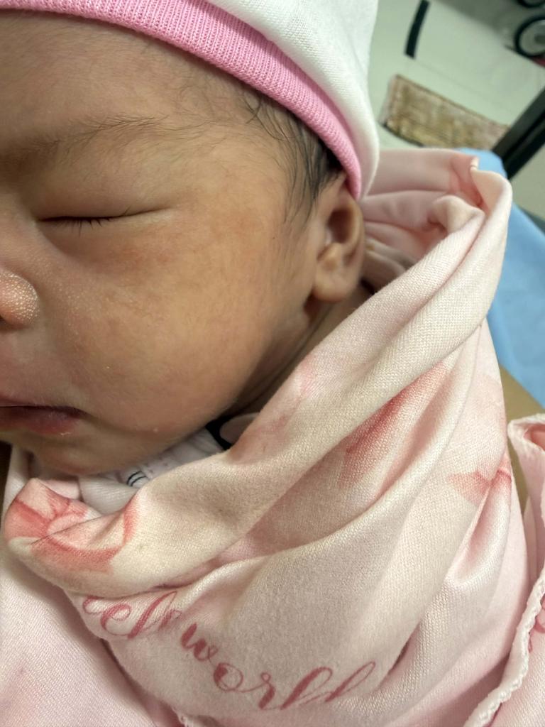 moiky.ron tweet media