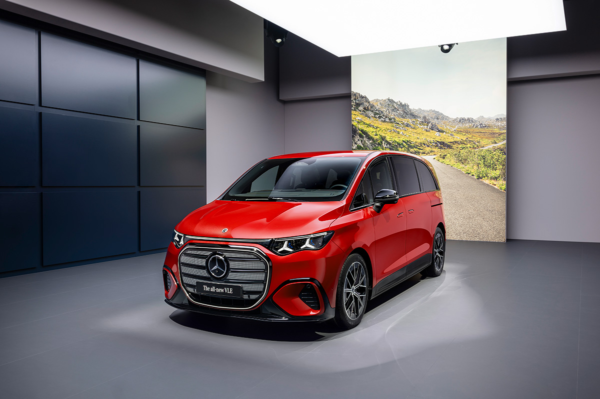 DrivenMotoring's tweet image. EVs are evolving fast.

The Mercedes-Benz VLE, Volkswagen ID. Cross and Toyota bZ4X Touring show how broad the future has become.

drivenmag.co.za/future-perfect…

#EV #FutureMobility #Driven