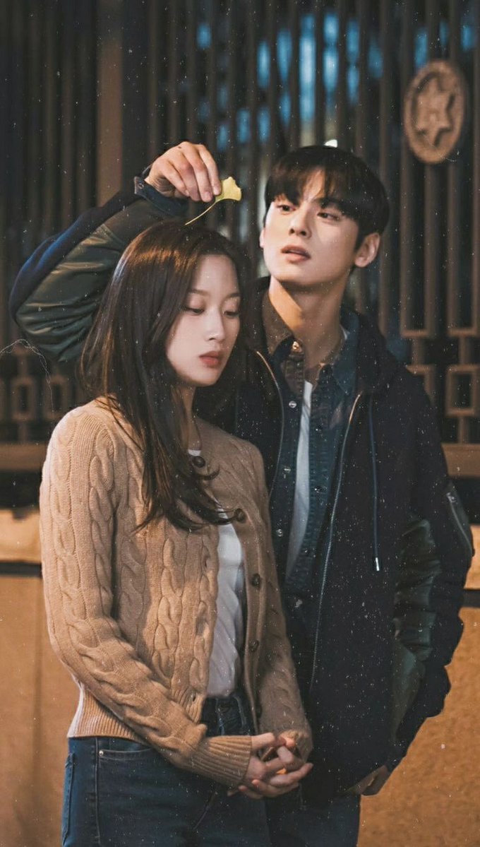 zhouye’s gf 周也 tweet media