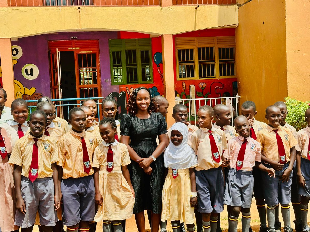 WomenProbono's tweet image. Our Legal Officer @NabbaaleT attended a prefects’ swearing-in at All Saints Junior School, Gayaza as guest speaker, where she engaged young leaders on advancing SRHR for girls in schools.

Empowering student leaders today builds a more informed, equitable tomorrow.

#SRHR