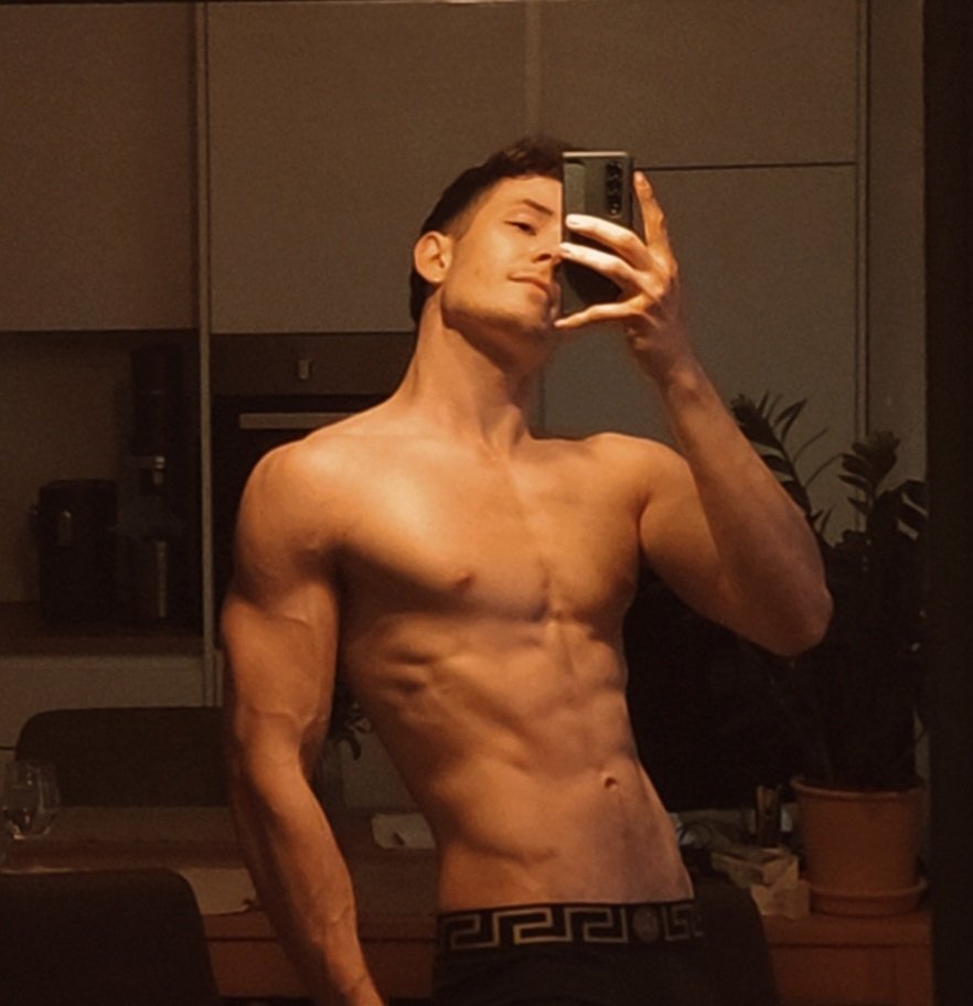 hot people stream RUNWAY 🔥