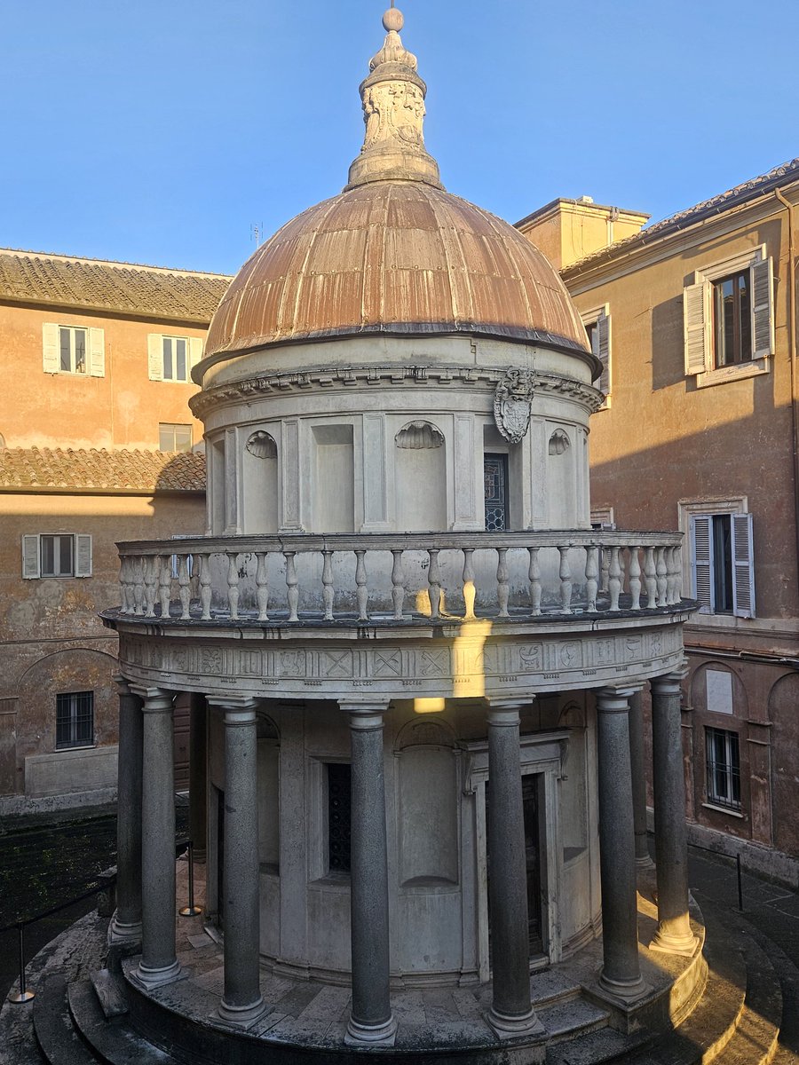 Valerio Rocco Lozano tweet media