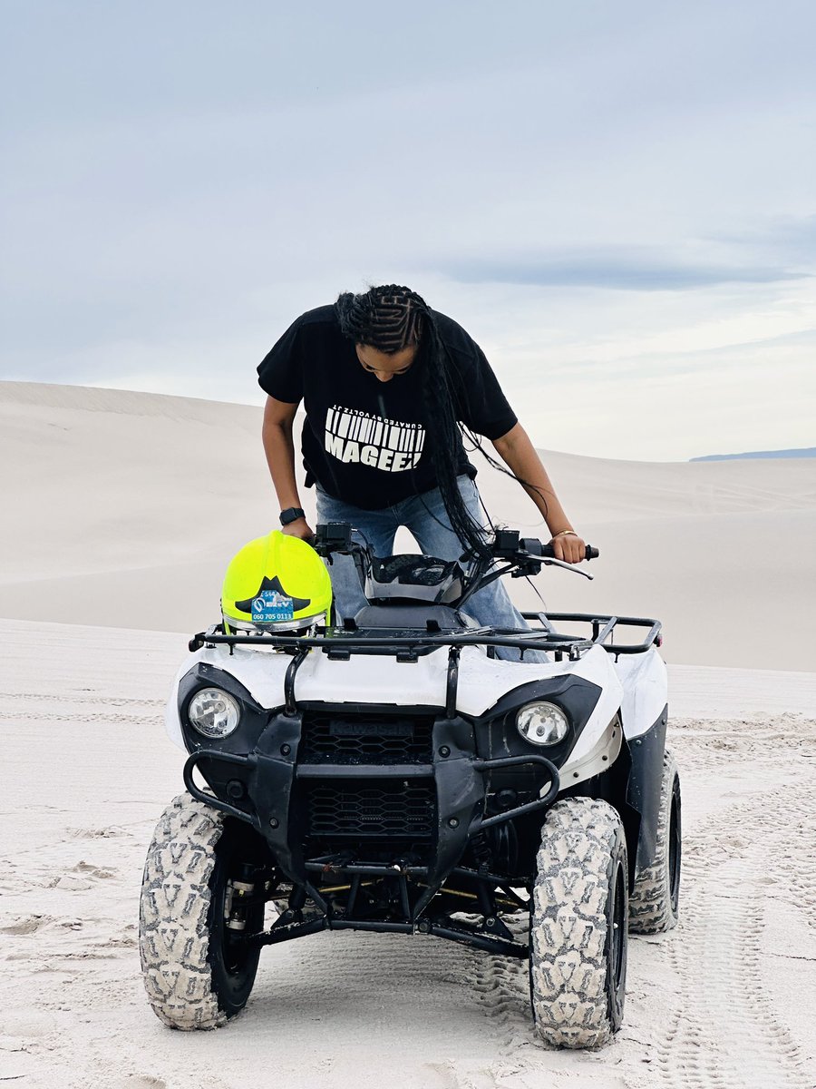 RMidzy's tweet image. Mageez 🤍✨ #11april #homecoming !!