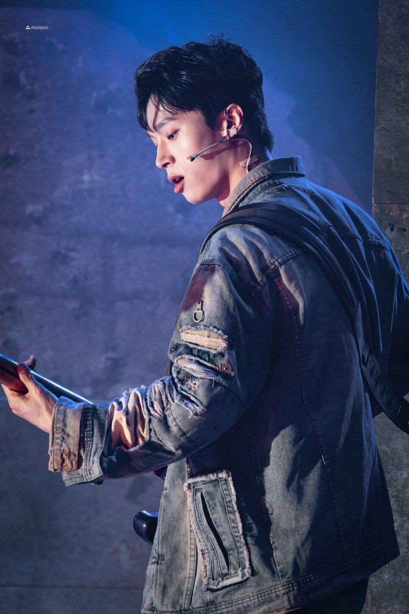 𝓶𝓸𝓷𝓸𝓸𝓷_𝓹𝓲𝓬 tweet media