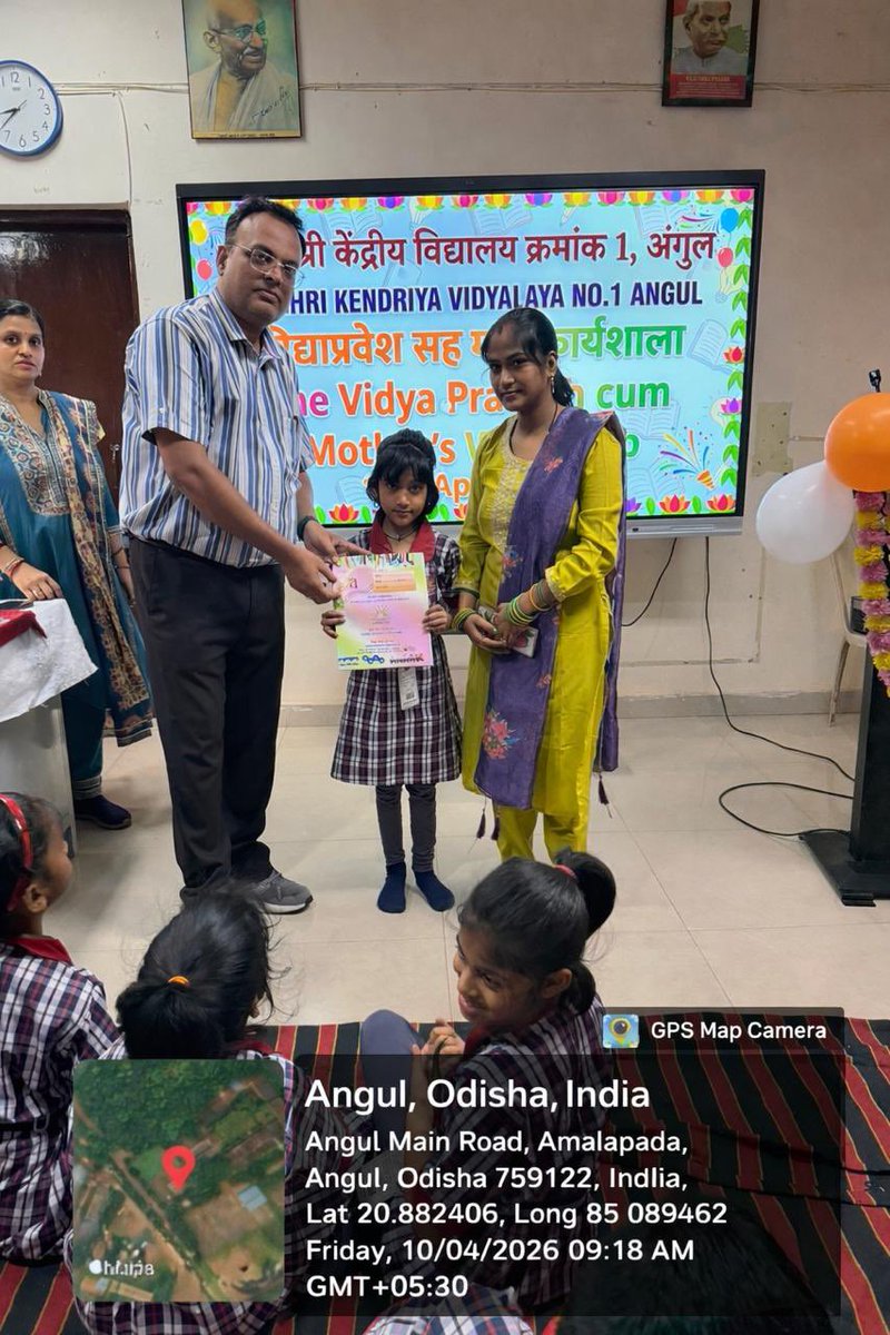 1Angul's tweet photo. School Readiness Programme at PM SHRI KV No.1 Angul!
#Vidyapravesh Booklets were distributed to newly promoted Class I students to ensure a joyful and smooth transition into formal schooling .
An  #PMSHRI initiative. ✨

#SchoolReadiness #Vidyapravesh #PMShriSchools #KVAngul https://t.co/Z7R0dn7dl8