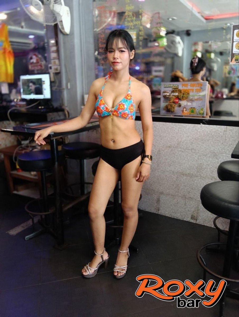 Roxy Bar Soi 6 tweet media