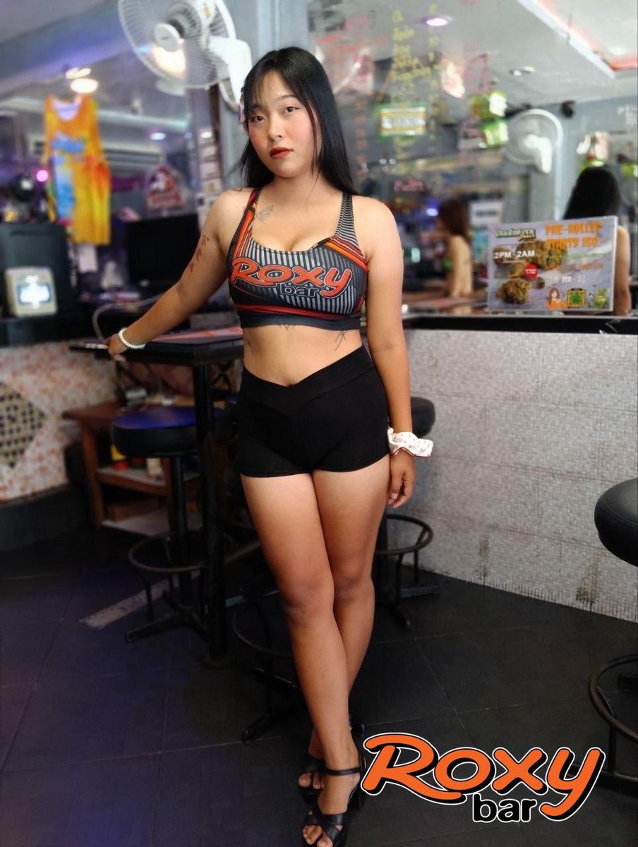 Roxy Bar Soi 6 tweet media