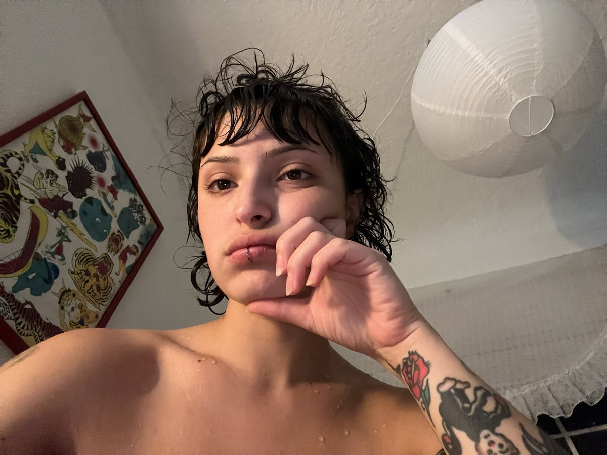 Ms. Chevious tweet media