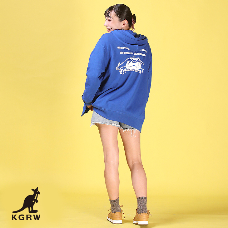 KANGOLREWARD's tweet photo. Atyさんとのコラボアイテムが本日17時より受注予約開始しました🦦
今回のコラボは半袖Tシャツ、ZIPパーカー、クッションをリリース😼
こちらのアイテムは【男女兼用アイテム】となります🛒
詳細・ご購入はコチラ👇
https://t.co/8BHa7mvFpX
#KANGOL #KANGOLREWARD #KGRW #カンゴール #Aty　  
@aty06203834