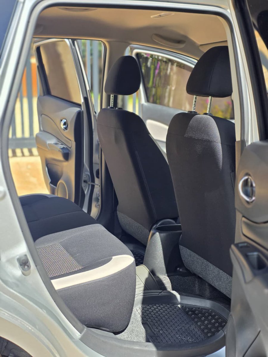 MaryjaneMwanza's tweet image. Kama uko na 900k and you looking for a good ,clean,fuel efficient car i have a deal for you,
This 2018 nissan note is available 
Its running on a 1200cc with 116kms mileage
Not used locally 
For viewing contact 0798383235
#cars #deal #nikokadi