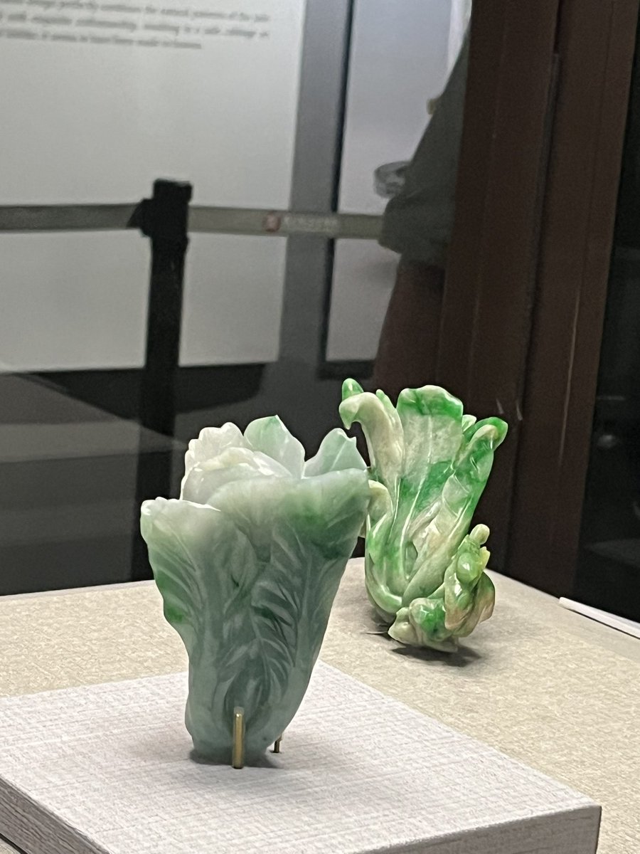 Twofeetcat tweet media