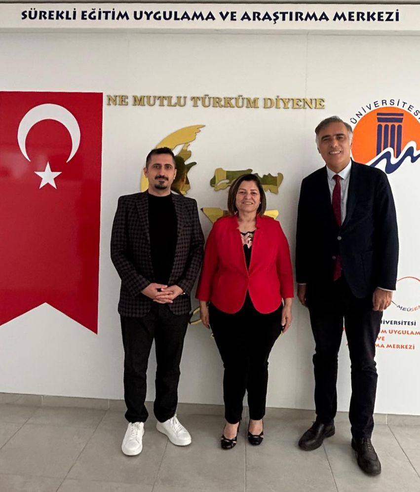MEUSEM33's tweet photo. Mersin Üniversitesi Sürekli Eğitim Uygulama ve Araştırma Merkez (MEÜSEM) Müdürü Prof. Dr. Emine Yılmaz Bolat’ı, Üniversitemiz Tıp Fakültesi Dekanı Prof. Dr. Murat ÜNAL ziyaret ederek ortak proje ve işbirliği çalışmaları hakkında değerlendirmelerde bulundular. https://t.co/5SYFLlzKgY