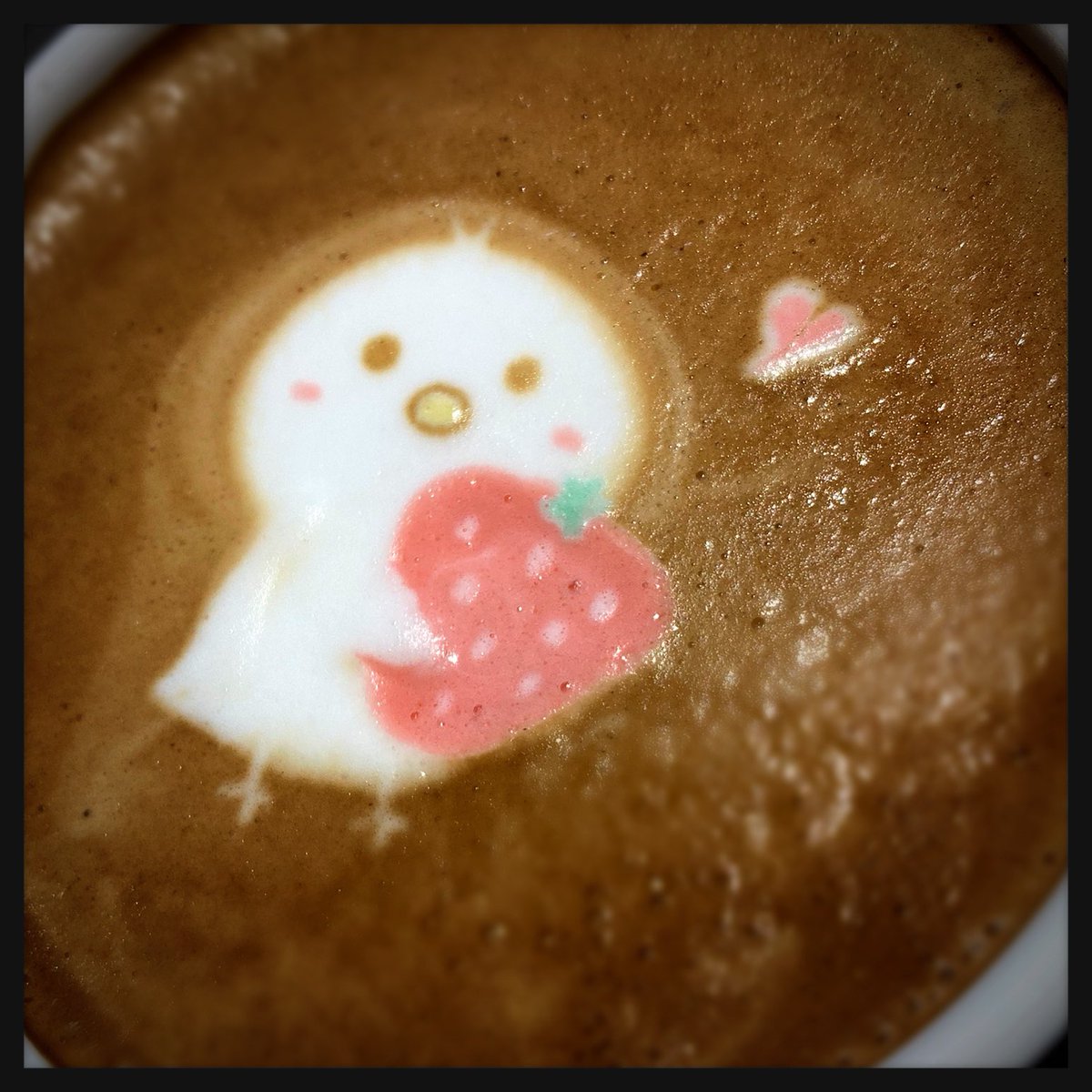 _cafeoka_'s tweet photo. 【苺とピスタチオのパフェ】

限定の"苺とピスタチオのパフェ"の提供はあと数日の予定です。お早めに！

遅い時間を予定している方は取置きがおすすめです。

よろしくお願いします。 https://t.co/b8xoDXEzNC