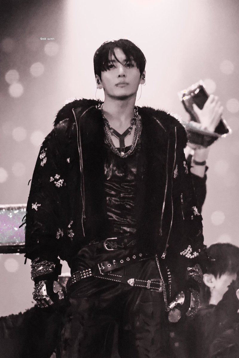 Still with tweet media