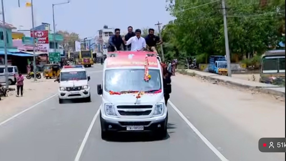 இடும்பாவனம் கார்த்திக் tweet media