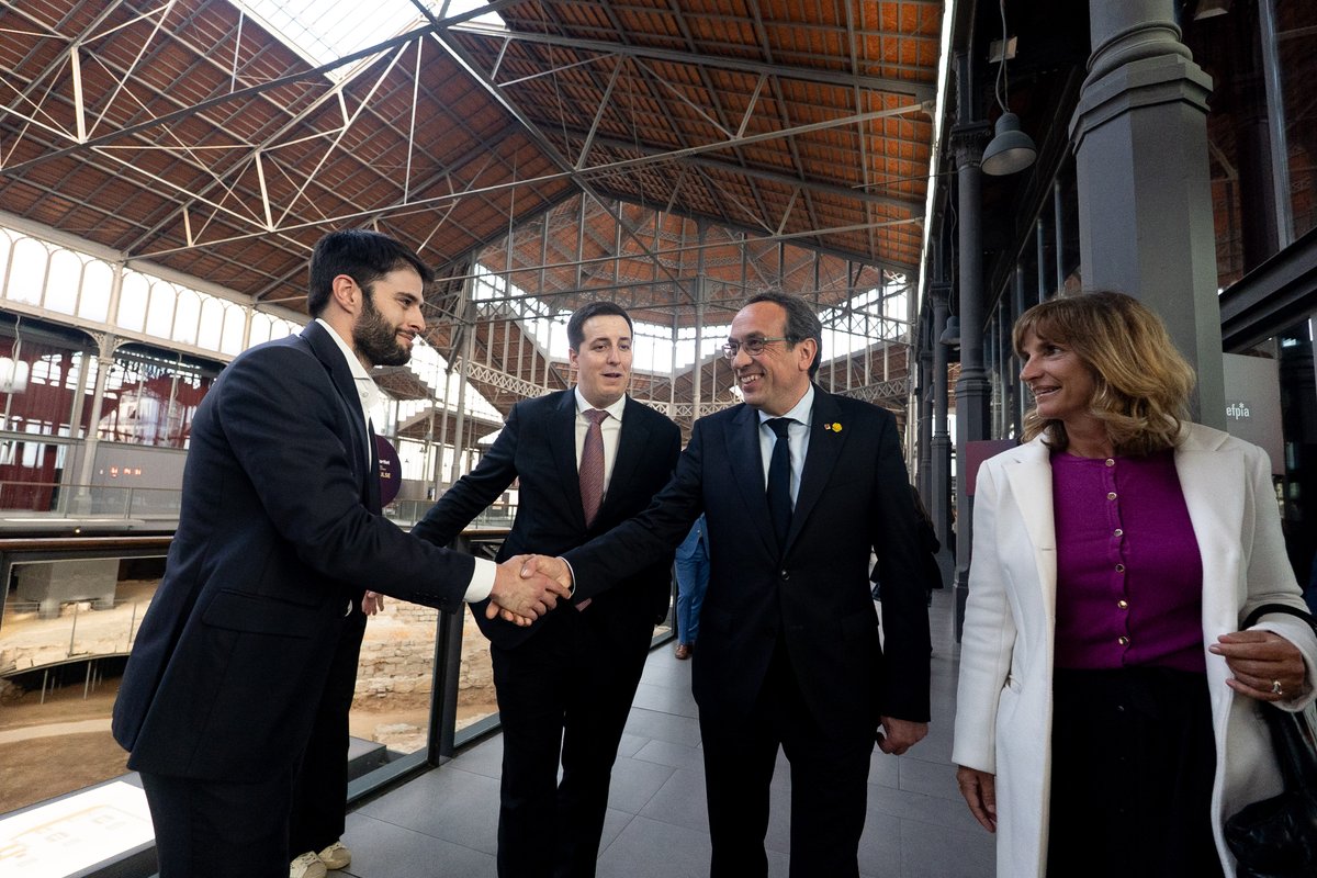 be_bartlet's tweet photo. An unparalleled gathering of leaders:

Yesterday’s kickoff was marked by powerful insights from our president Adrian Jofre Bosch, @JamilAnderlini , Mayor of Barcelona, @jaumecollboni,, Ana Palacio, US Ambassador, Ivo Daalder, Montenegrin Prime Minister @MickeySpajic , and @W_Schmidt_.