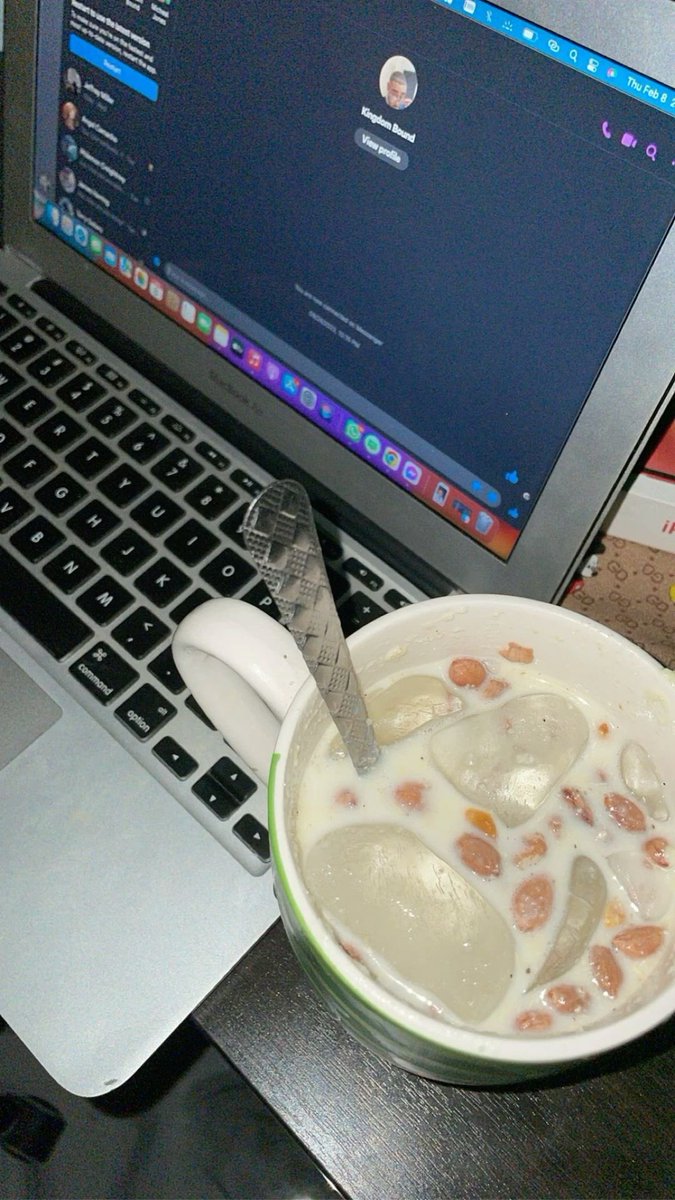 KayCee || tweet media