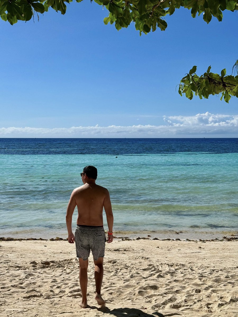 iamjlee818's tweet photo. endless blue skies… 😎🏝️☀️💙🌊 #summer #dumaluan #panglaoisland #bohol https://t.co/8BOw0F0qSr