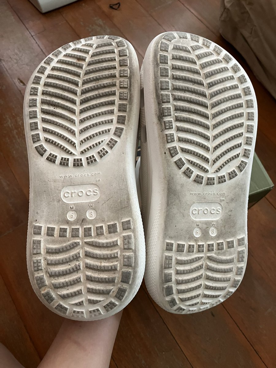_birthdaeboy's tweet photo. ส่งต่อcrocs classic crush clog
           m6w8 38-39 เท้า25cmใส่สบาย
          500.-รวมส่ง dmพต เทียบแท้นะคะ
#ส่งต่อcrocs #crocsมือสอง #ส่งต่อ #Crocs #รองเท้าcrocs #crocsthailand #ส่งต่อเสื้อผ้ามือสอง https://t.co/5n7FN5DwlQ