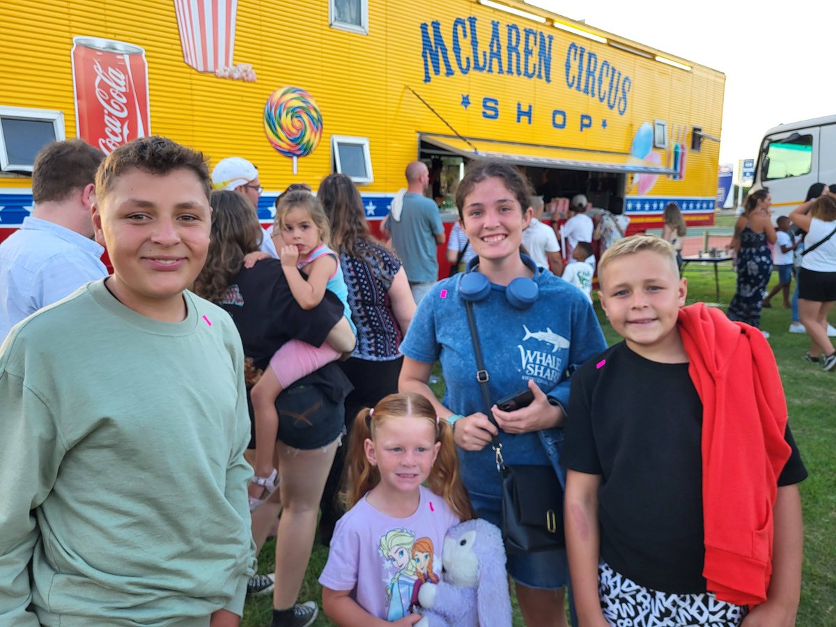 mclarenscircus's tweet photo. Create unforgettable moments of happiness at #McLarenCircus in #Paarl Todayπͺππ¦π―π΄π©π€‘π©βΊοΈπ₯³β€οΈ
Coming Soon to #Kraaifontein #Milnerton #Vredenberg #CapeTown #WesternCape
Musa Macele #SpinaZonke #streambellsnwhistles
#onedayprizedrops
Buy Tickets Online: https://t.co/Y5XPaa1RcI https://t.co/tg5eLhII5g