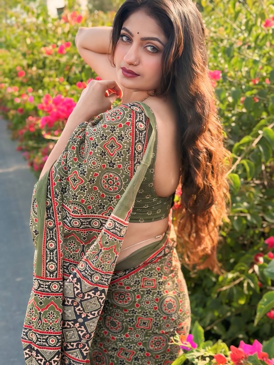 ActrezHub's tweet image. #SanamJoshi #Sanam #Joshi