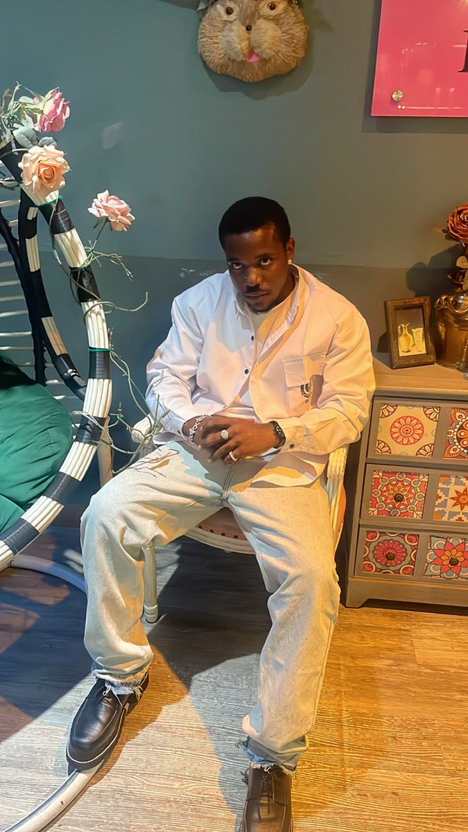 David Wealth tweet media