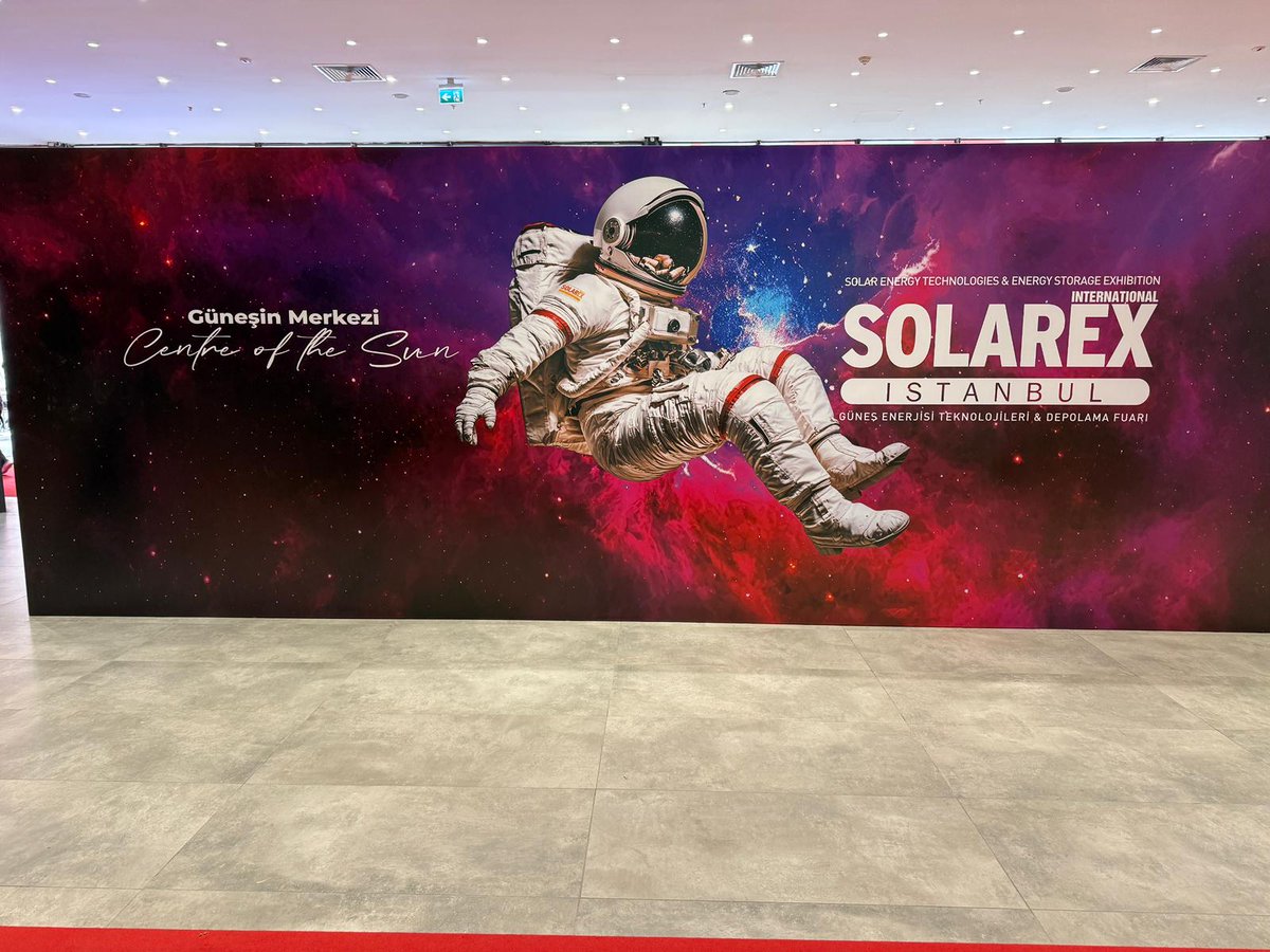 mansethabertv's tweet photo. SolarEX İstanbul 2026 kapılarını açtı!  

Avrasya’nın en büyük Uluslararası Güneş Enerjisi ve Teknolojileri Fuarı SolarEX İstanbul, dün 18. kez kapılarını açtı. 5 kıtadan ve 125’in üzerinde ülkeden gelen yatırımcıların buluştuğu fuar, güneş enerjisi ve enerji depolama alanında en son teknolojilere ev sahipliği yapıyor.

Kaynak : Leyla Çelik

https://t.co/SrqMufqUQ0
