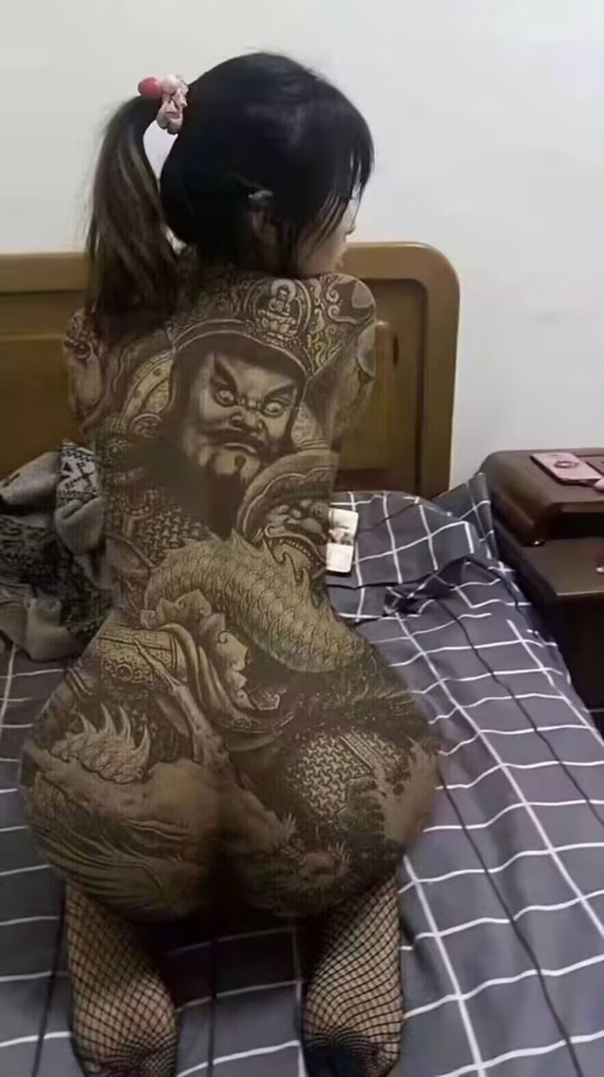 文亘古遗🐒四代目（马应龙猎妈版） tweet media